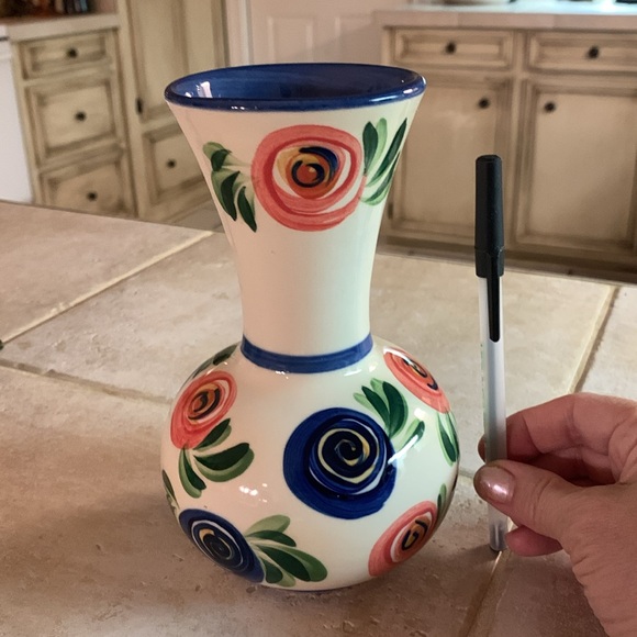 Gail Pittman Vase - Picture 5 of 7